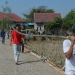Pemuda Desa Blukbuk Aktif di TMMD 105 Kronjo