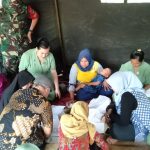 Berdayakan Kelompok Perempuan, Persit KCK Kodim 0510/Tigaraksa Bekali Warga Desa Blukbuk Membatik