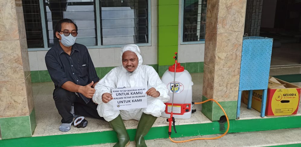 KNPI Sebarkan Satgas Penyemprot Disinfektan Keliling di Kabupaten Tangerang