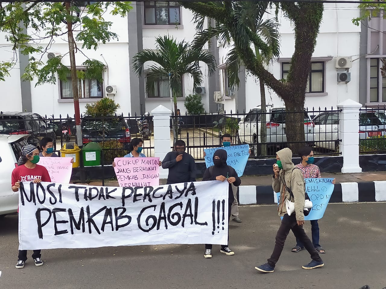 Beuh! Di Tengah Wabah Korona, Mahasiswa Pandeglang Tetap Demo