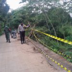 Jalan Rawan Longsor di Ranca Kelapa Panongan Kini Dipasang Police Line