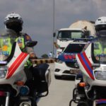 Polisi – TNI Gelar Simulasi Pengawalan Distribusi Logistik di Tangerang, Pembagiannya Kapan Ndan?