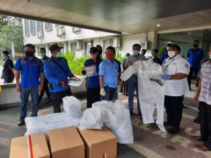 Peringati MayDay, KSPSI Sumbang Ratusan APD ke Tenaga Medis di Tangerang