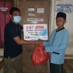 Keren! Awak Media Kabupaten Tangerang Sebar Paket Sembako ke Kaum Dhuafa