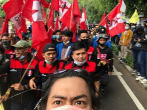 VIDEO Mahasiswa Asal Kabupaten Tangerang Lolos Dari Penjagaan Polisi Hingga Sampai ke Jakarta