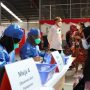 Tinjau Vaksinasi Massal di Pabrik Sepatu, Wakil Bupati Tangerang Bilang Begini