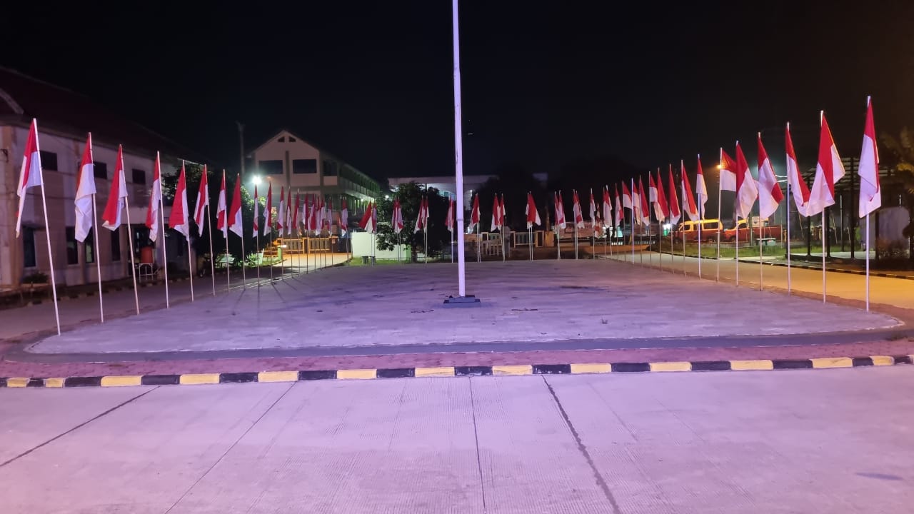 Begini Semarak HUT Kemerdekaan RI di Tangerang Bagian Utara, 76 Bendera Terpasang di Kantor Kecamatan Mauk