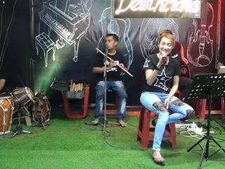 Lirik Lagu “Kalah Materi” Viral di TikTok