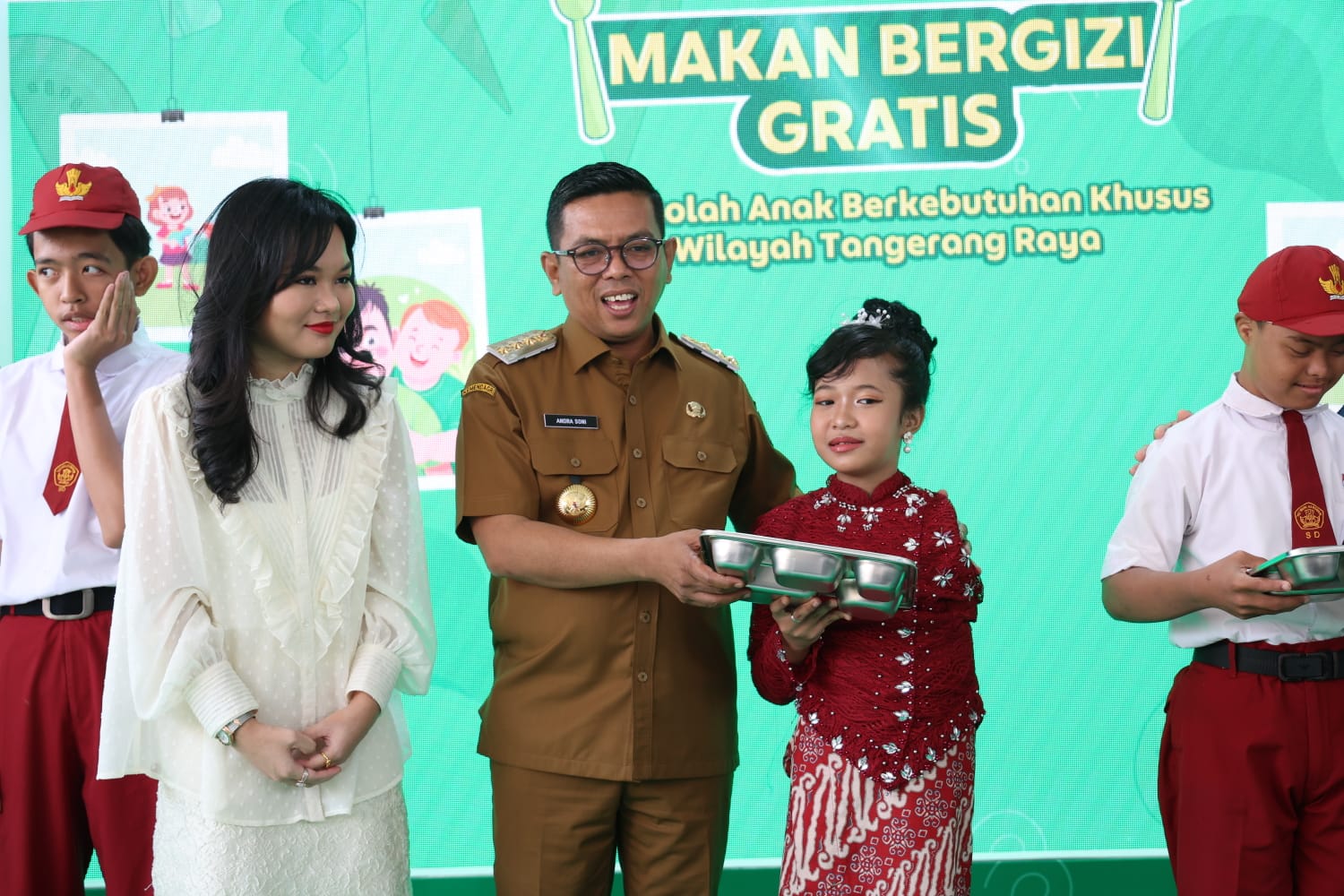 Gubernur Banten Luncurkan Uji Coba MBG untuk 1.500 Siswa Disabilitas di Tangerang Raya