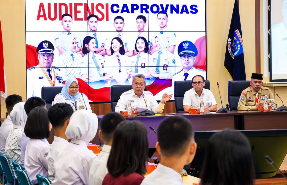 Benyamin Davnie Lepas 10 Siswa Terbaik Tangsel Menuju Seleksi Paskibraka Nasional