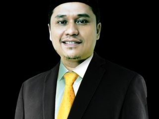 Dari Pesantren ke Parlemen: Perjalanan Politik Ketua DPRD Pandeglang Dua Periode, H. Tb. A. Khatibul Umam