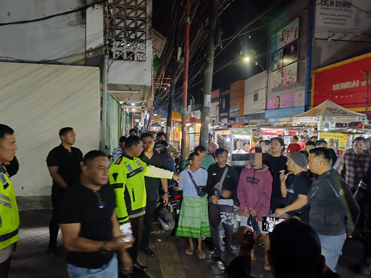 Operasi Berantas Jaya 2025: Polisi Ringkus Preman Sadis di Kawasan Kuliner Pasar Lama