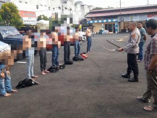 Patroli Polisi Tangkap 11 Remaja Diduga Hendak Tawuran, Sajam dan Motor Disita