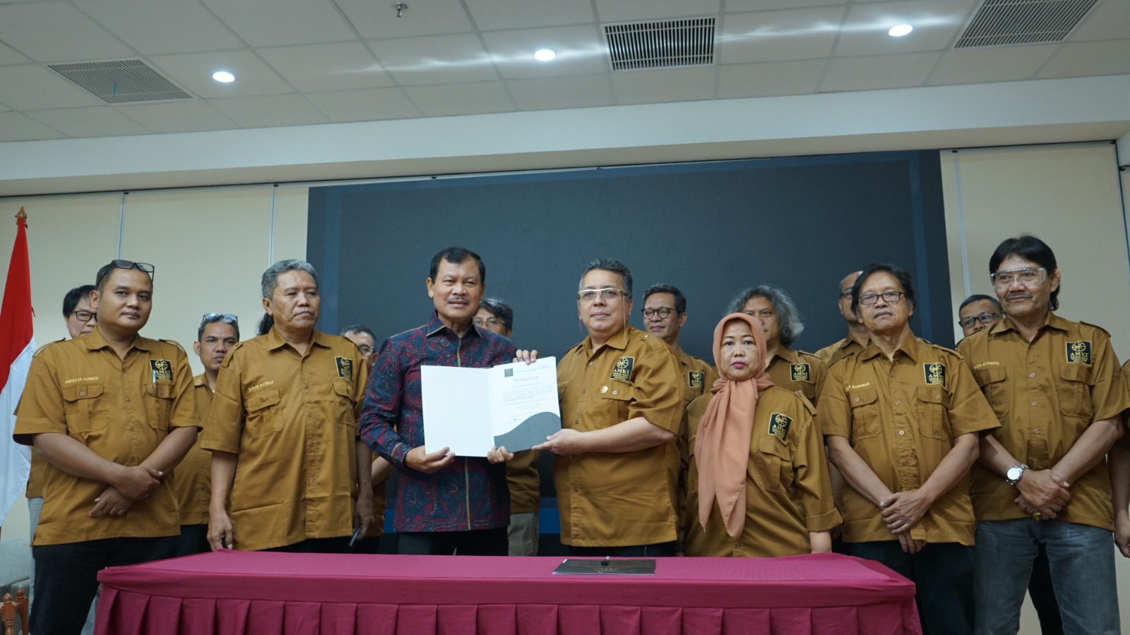 Pengurus AMKI 2025–2030 Dilantik, Tundra Tegaskan Komitmen Kolaborasi dan Konvergensi