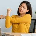 8 Cara Menjaga Kesehatan Meski Kerja Duduk Seharian
