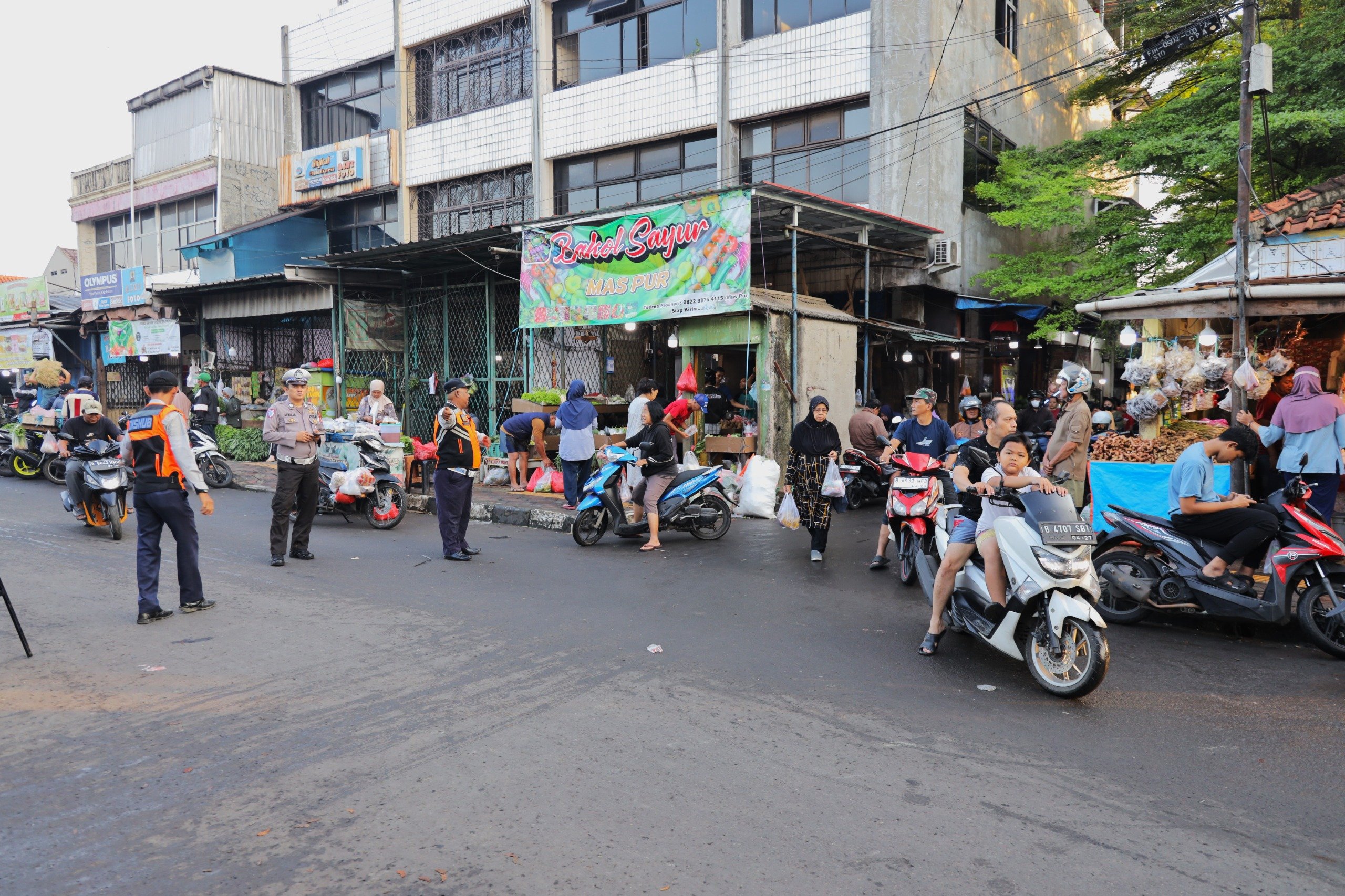 Atasi Kemacetan Ciputat, Dishub Tangsel Mulai Uji Coba Sistem Satu Arah di Jalan H. Usman