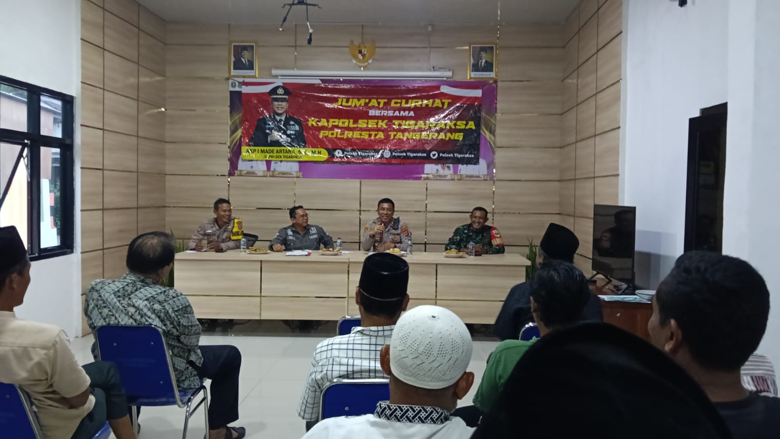 Jalin Kedekatan, Kapolsek Tigaraksa Gelar Jumat Curhat di Desa Sodong