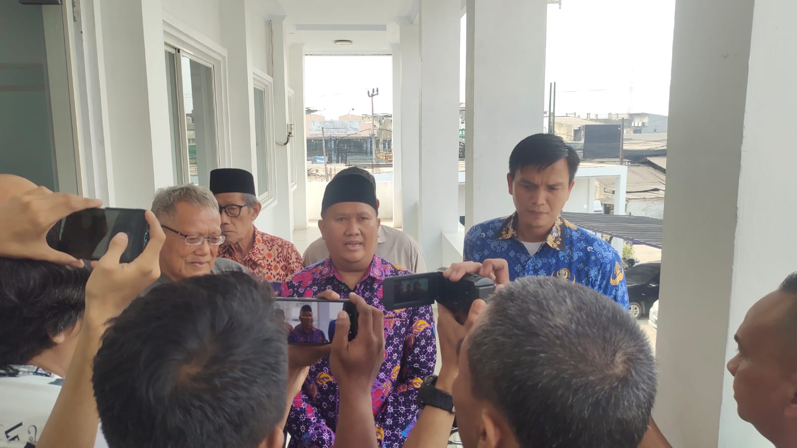 Kades Cikupa Akui Tahu Viral Pembongkaran dari Tiktok