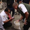 Pastikan Kualitas Beras Bantuan, Bulog dan DPKP Tangerang Lakukan Pemeriksaan Ketat