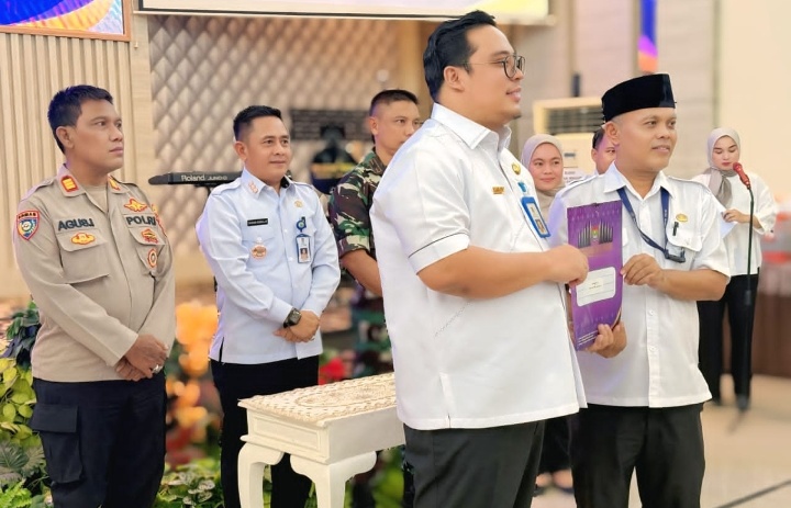 Jabat Sekcam Kelapa Dua, Dwi Chandra Budiman Bawa Harapan Baru Peningkatan Kualitas Pelayanan
