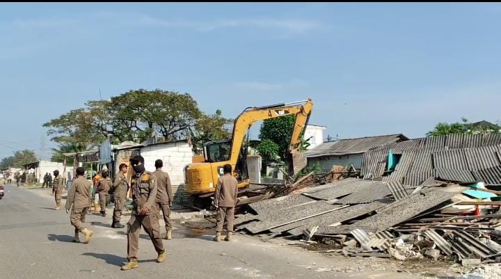 Sungai Cidurian Disiapkan untuk Ketahanan Pangan, 194 Bangunan Liar di Bantaran Diratakan