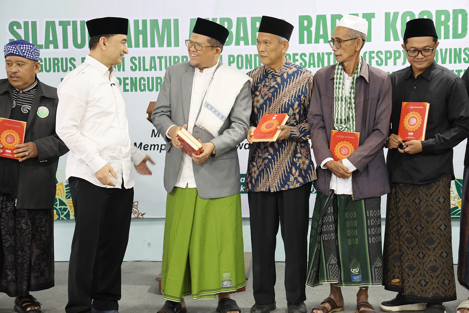 Wagub Banten Dimyati Natakusumah: Ponpes Jadi Benteng Moral di Tengah Degradasi Akhlak