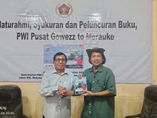 2.700 Km, 68 Kota, 56 Hari: Pegowes Taufik Abriansyah Serahkan Buku Perjalanan ke PWI Pusat