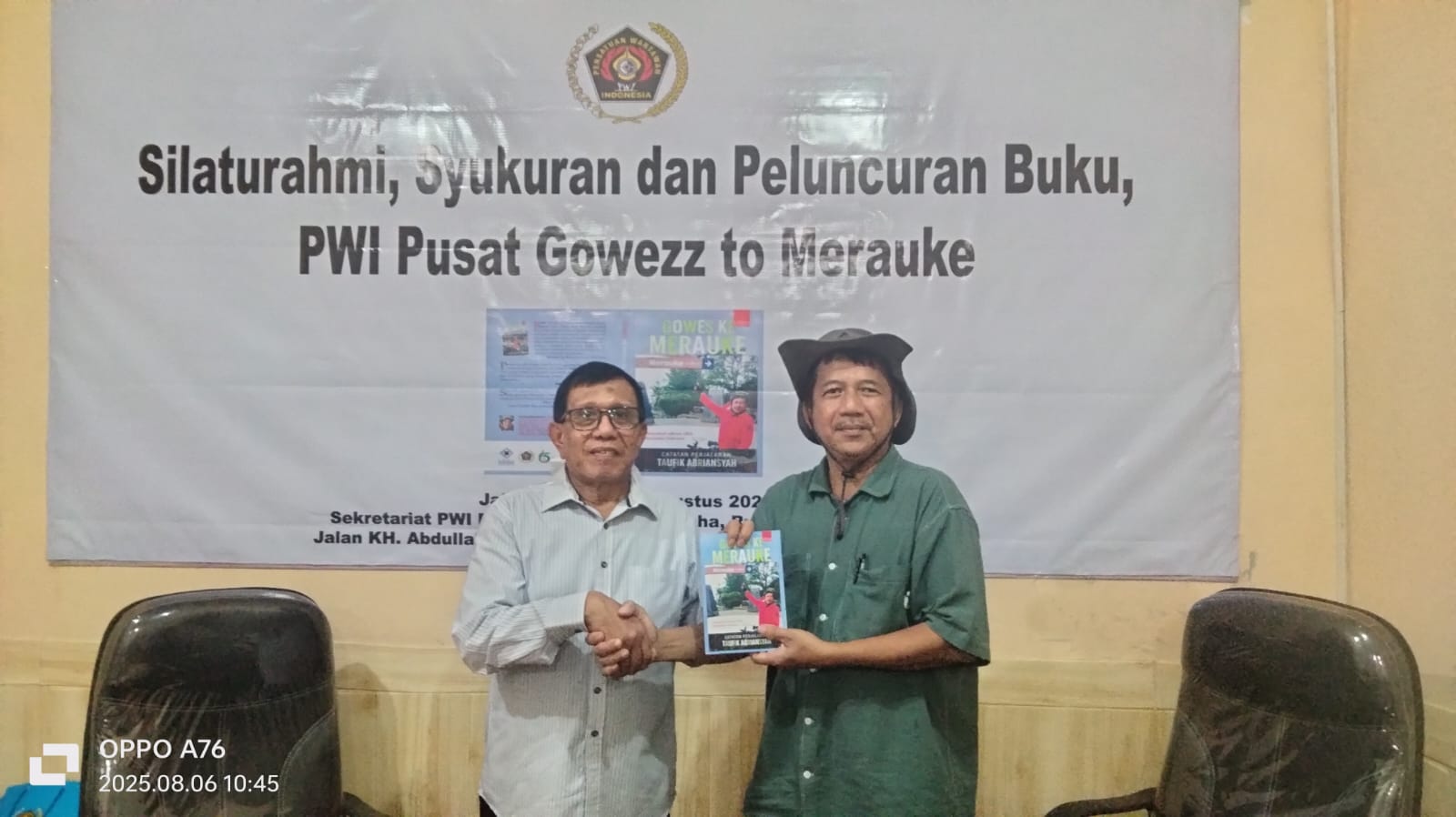2.700 Km, 68 Kota, 56 Hari: Pegowes Taufik Abriansyah Serahkan Buku Perjalanan ke PWI Pusat