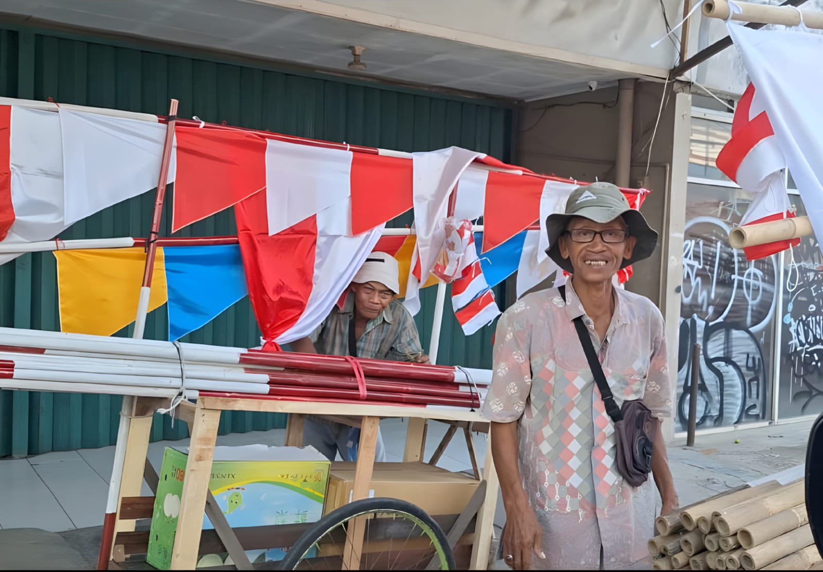 Bendera One Piece Marak di Medsos, Pedagang Bendera Merah Putih di Tangerang Mengeluh Sepi Pembeli