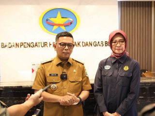 Gubernur Andra Soni Teken Kerja Sama dengan BPH Migas, BBM Subsidi di Banten Dijamin Tepat Sasaran