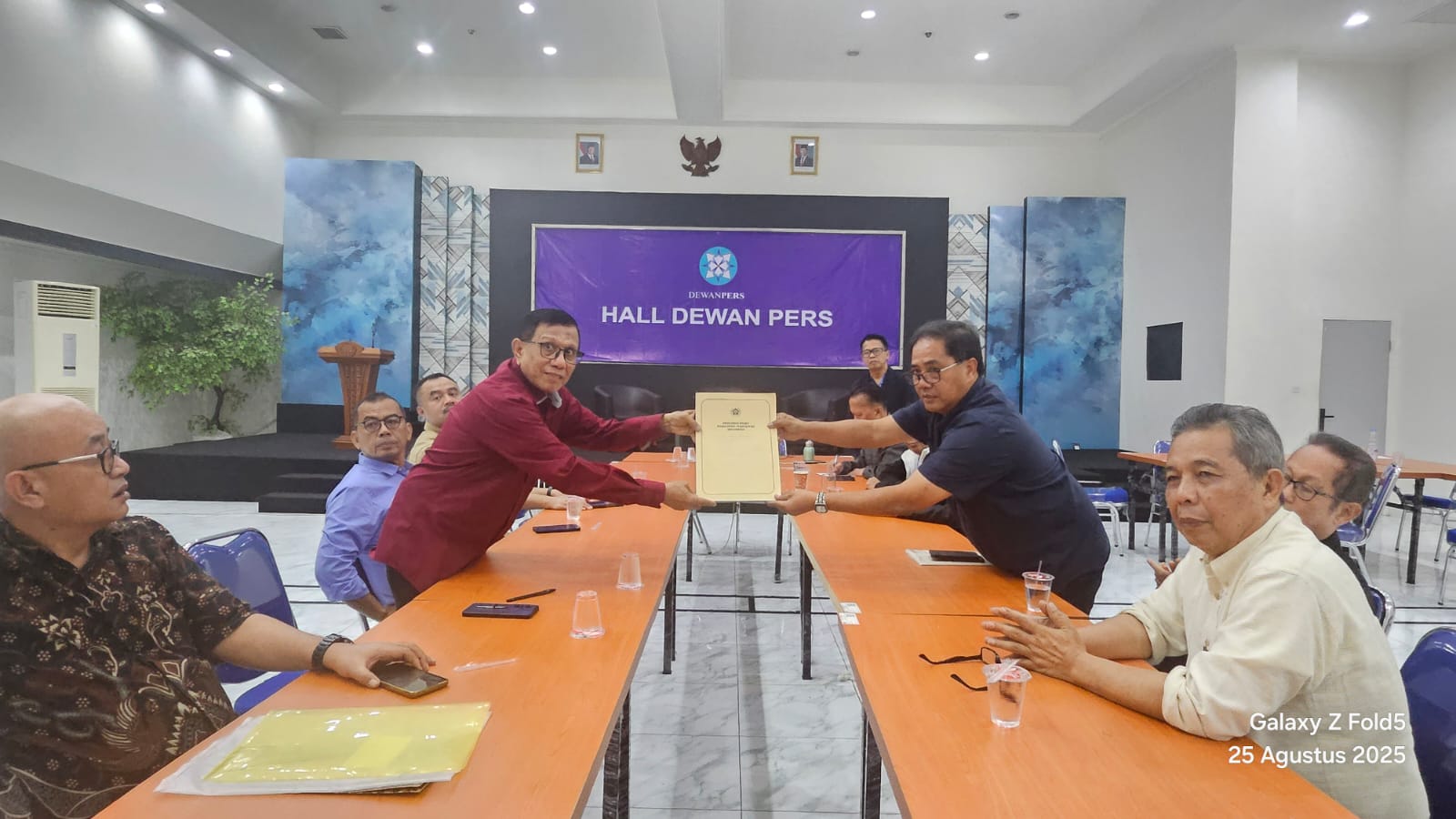 Hendry Ch. Bangun–Sihono HT Resmi Daftar dengan 14 Dukungan Provinsi