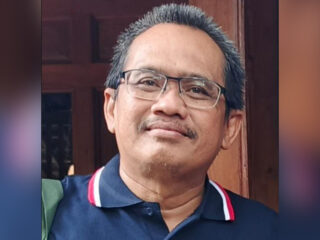 Mengapa Memilih Hendry Ch Bangun?