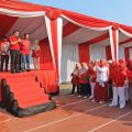 Meriah! Warga Periuk Kompak Berkostum Merah Putih di Gerak Jalan HUT RI ke-80