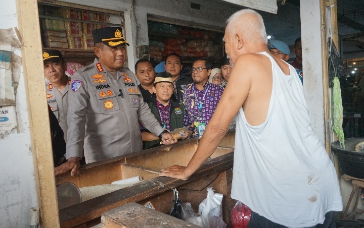 Cegah Peredaran Beras Oplosan, Kapolresta Tangerang Sidak Pasar Gudang Tigaraksa