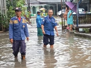 Rumahnya Tergenang, Seorang Ibu di Balaraja Minta Bantuan BPBD Buat Pompa Air