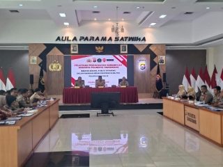 Anggota Polresta Tangerang Fungsi Pelayanan Dilatih Public Speaking