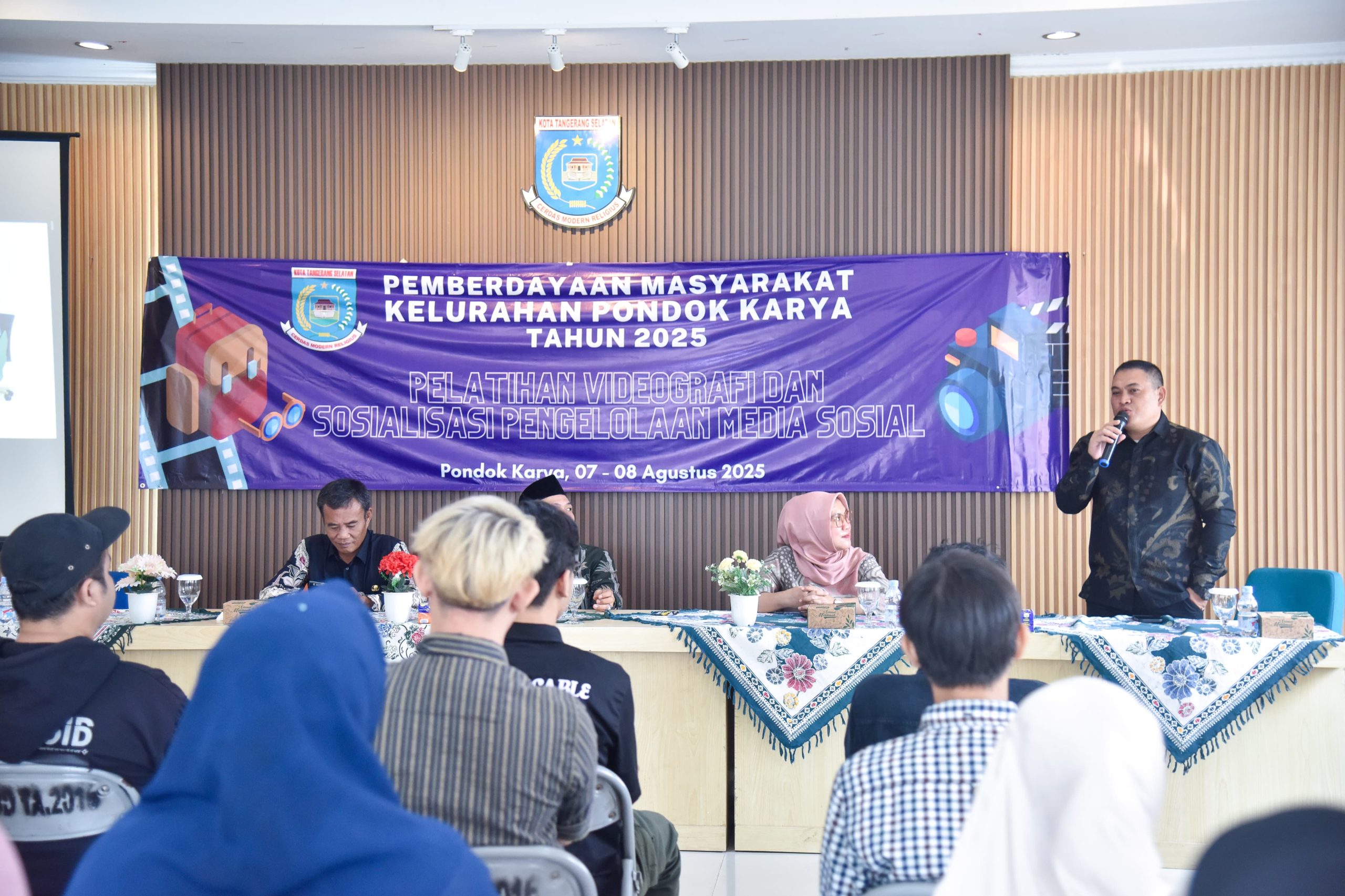 Tingkatkan Daya Saing di Era Digital, Warga Pondok Karya Dibekali Ilmu Konten dan Medsos