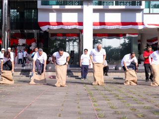 Wali Kota Benyamin dan Forkopimda Tangsel Kompak Meriahkan Lomba HUT RI ke-80
