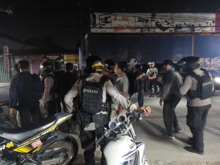 Tim Sigap Polresta Tangerang Amankan 5 Pria Diduga Palak Sopir Truk