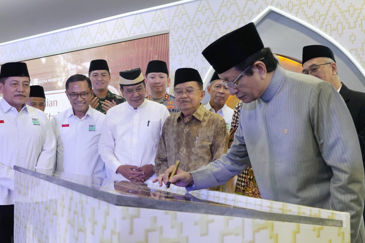 Masjid Raya Baitul Mukhtar BSD City Diresmikan, Jadi Simbol Toleransi dan Keberkahan Masjid Raya Baitul Mukhtar BSD City Diresmikan, Jadi Simbol Toleransi dan Keberkahan