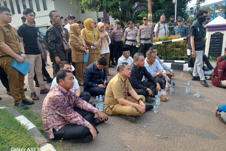Pemkab Tangerang Siap Cabut Perbup Kenaikan Tunjangan Anggota DPRD