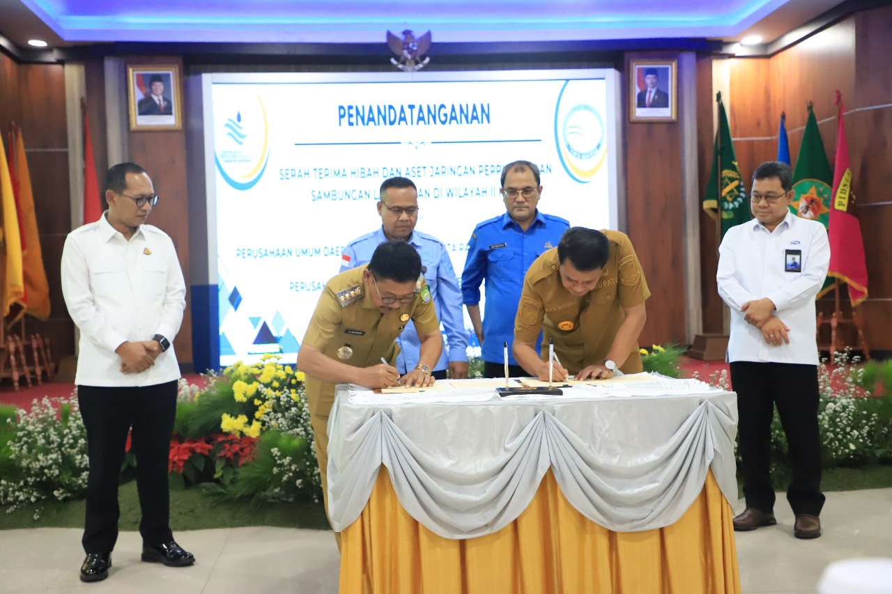 Sinergi Daerah: PERUMDAM TKR Serahkan Aset Air Bersih ke Tirta Benteng, Kajati Banten Beri Apresiasi