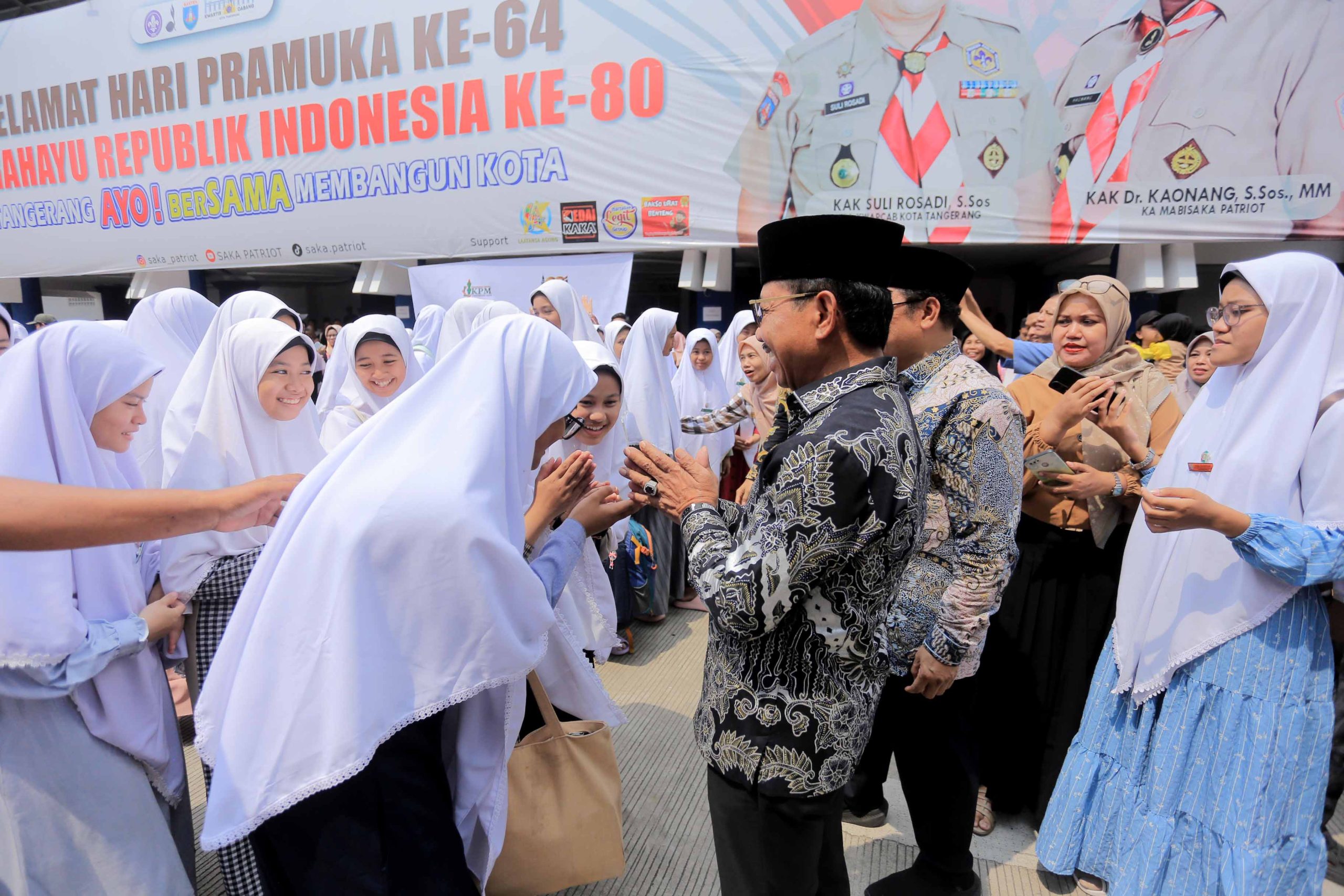 Wali Kota Tangerang Lepas 225 Santri Gontor Tangerang Raya Berangkat ke Ponorogo