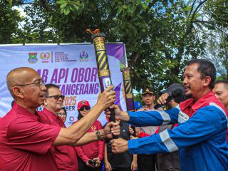 Ambil Api Kirab di Pertamina Gas Bitung, KONI Kabupaten Tangerang Lepas Kirab Obor Porkab VI 2025