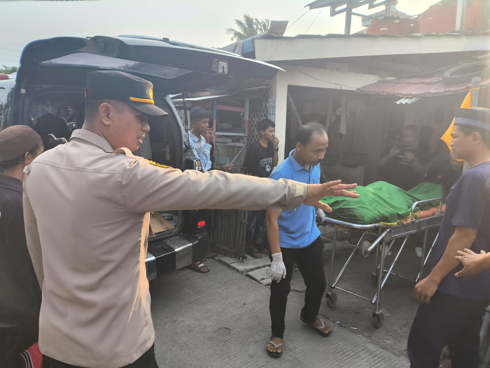 Tak Diberi Uang Buat Beli Rokok, Seorang Pria Hantam Ayahnya Pakai Cangkul Hingga Tewas