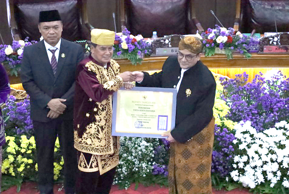 PERUMDAM TKR Raih Predikat BUMD Berkinerja Terbaik Nasional Selama 5 Tahun Berturut-turut