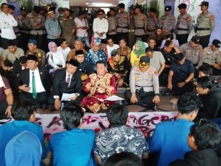 HUT Ke-393 Kabupaten Tangerang Diwarnai Demontrasi dari Berbagai Elemen