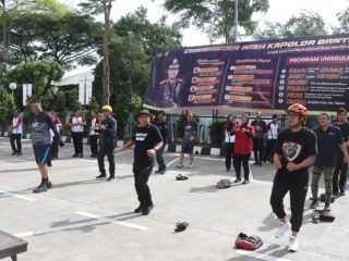 Hari Jadi ke-74 Humas Polri, Polresta Tangerang Gowes, Senam, dan Baksos Yatim Bareng Wartawan