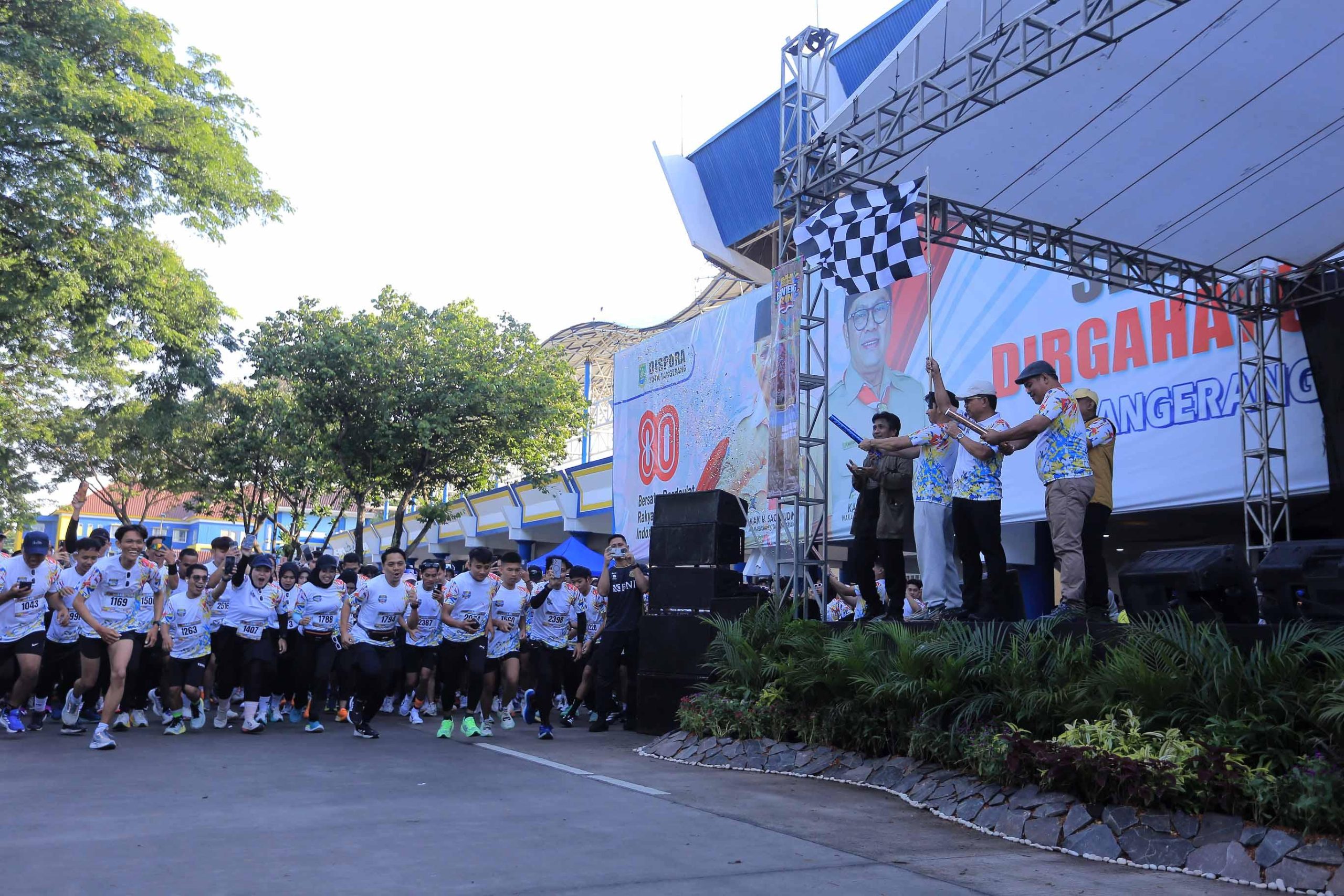 Semangat Sumpah Pemuda, Ribuan Anak Muda Meriahkan Benteng Run 2025 di Stadion Benteng Reborn Semangat Sumpah Pemuda, Ribuan Anak Muda Meriahkan Benteng Run 2025 di Stadion Benteng Reborn
