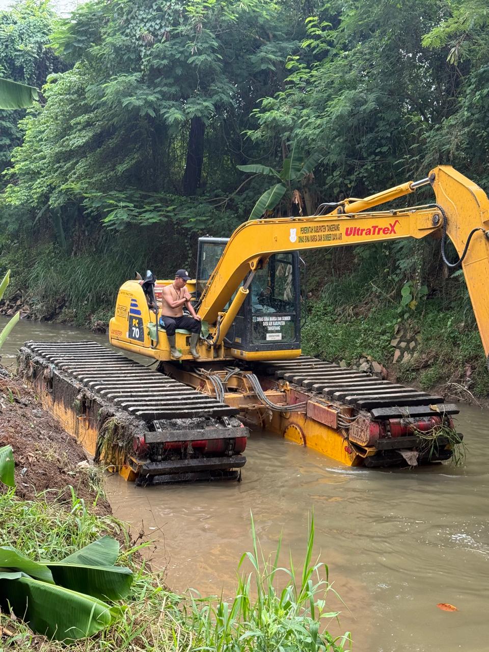 DBMSDA Kabupaten Tangerang Normalisasi Kali Sabi Kendalikan Sedimentasi